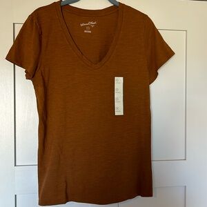 Women’s fitted tshirt